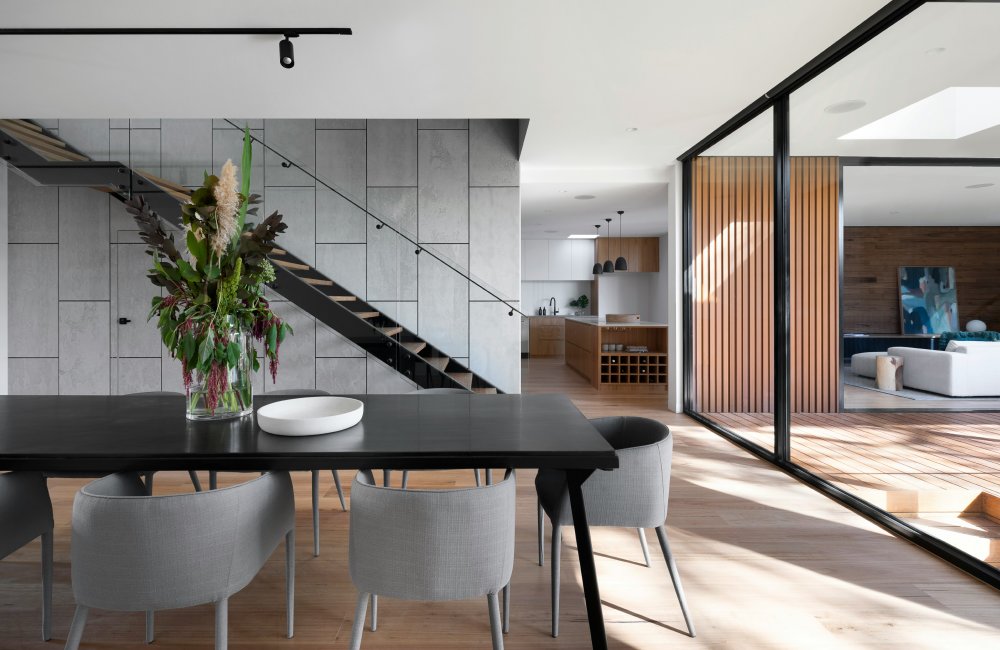 Woods And Textures - Smart Home